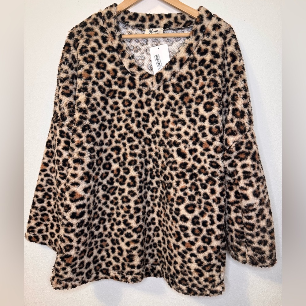 NEW Blumin Large Leopard Print Fuzzy Sherpa Type Sweater Boutique